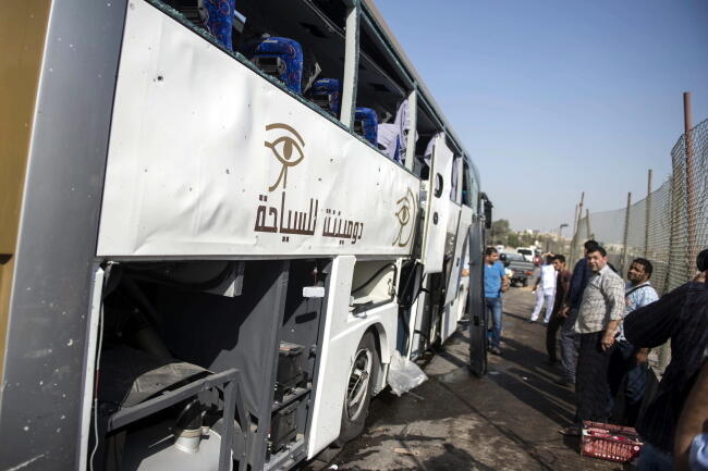 Egipt, wybuch, autokar, niedziela / autor: PAP/EPA