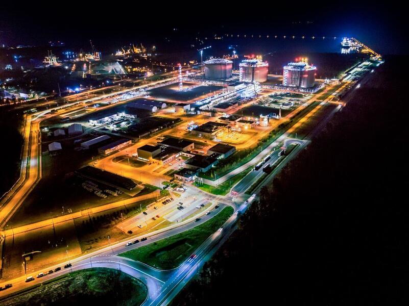Terminal LNG w Świnoujściu ma osiągnąć roczną zdolność przeładunku 8,3 mld m szesc. gazu / autor: materiały prasowe Gaz-System