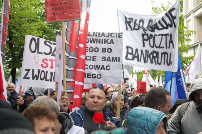 Protest pracowników Poczty Polskiej / autor: PAP/Tomasz Gzell