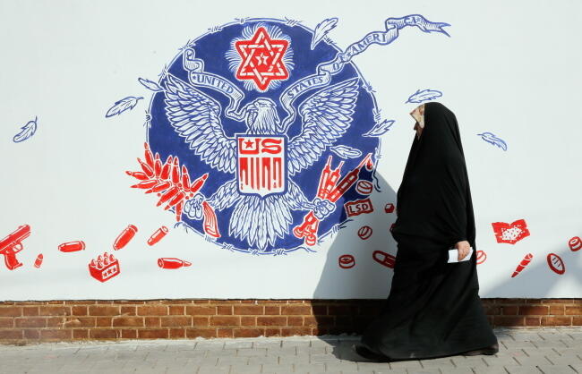 Mural anty-USA, Iran / autor: PAP/EPA
