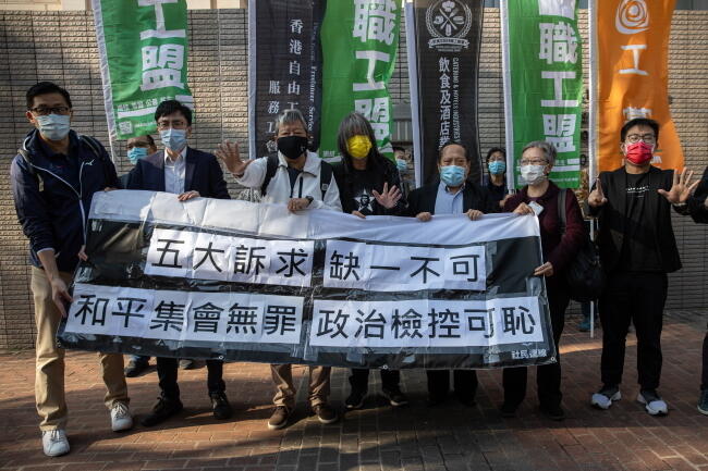Procesy aktywistów prodemokratycznych rozpoczynają się w Hongkongu / autor: EPA/PAP