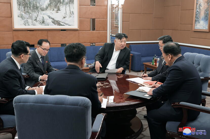NORTH KOREA GOVERNMENT/Sixth enlarged meeting of the eighth Central Committee of the Workers' Party of Korea / autor: PAP/EPA/KCNA