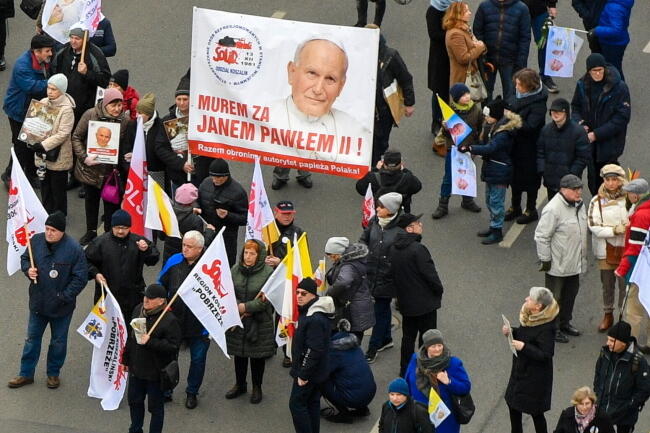 Narodowy Marsz Papieski w rocznicę śmierci Jana Pawła II / autor: PAP/Radek Pietruszka