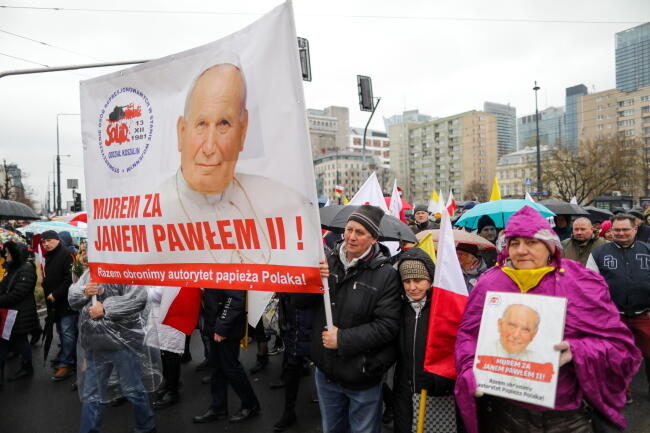 Narodowy Marsz Papieski w rocznicę śmierci Jana Pawła II / autor: PAP/Albert Zawada