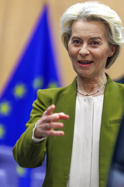 Przewodnicząca Komisji Europejskiej Ursula von der Leyen / autor: PAP/EPA/OLIVIER MATTHYS