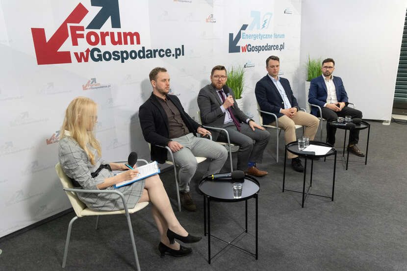 Sesja otwierająca Forum „Perspektywy rozwoju odnawialnych źródeł energii w Polsce” / autor: Fratria / Andrzej Wiktor
