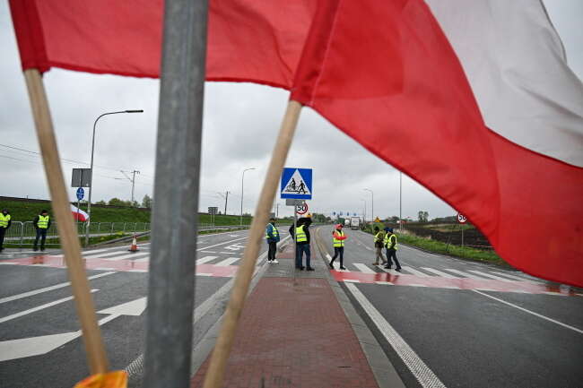 Protest rolników w pobliżu polsko-ukraińskiego przejścia granicznego w Medyce / autor: PAP/Darek Delmanowicz