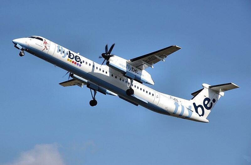 Bombardier Q400 / autor: Photographed by Adrian Pingstone in March 2009 and released to the public domain.