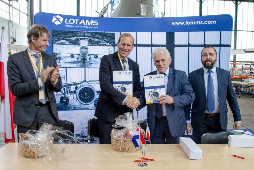 Podpisanie umowy między KLM i LOTAMS