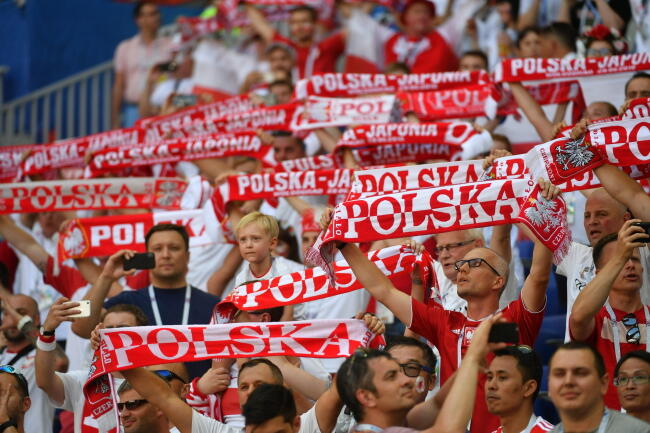 Polscy kibice podczas na trybunach stadionu . w Wołgogradzie, na meczu Polski z Japonią / autor: fot. PAP/Bartłomiej Zborowski